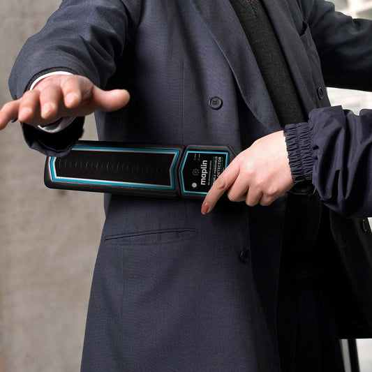 Maplin Handheld Metal Detector Security Wand with Sound and Vibration Alerts including Belt Holster