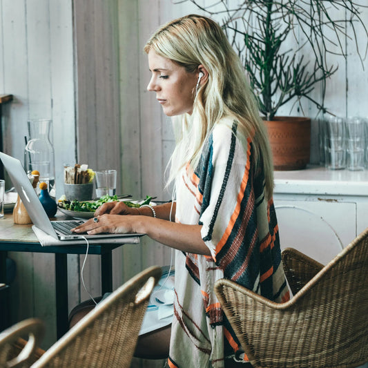 Maplin Wired Earbuds 3.5mm Classic Fit Hands Free Calling Volume Button