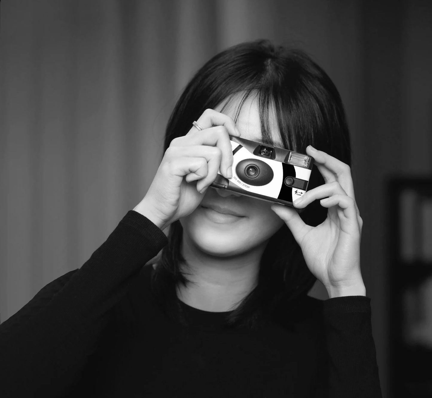 Praktica Single Use Disposable Black & White Film Camera with Flash, Black - Single